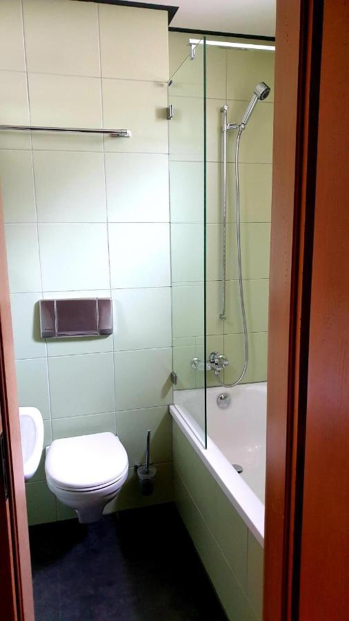 Hotel Schoenegg Wengen Bilik gambar